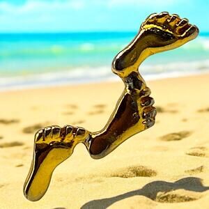Gold-Tone "Footprints In The Sand" Hat, Lapel Pin!